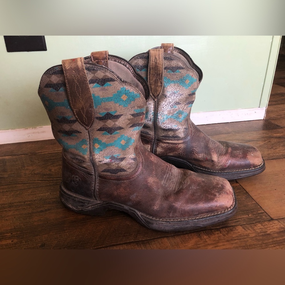 Ariat Womens Anthem Shortie Savannah Boot Sz 9B Taupe and Turquoise Aztec *read
